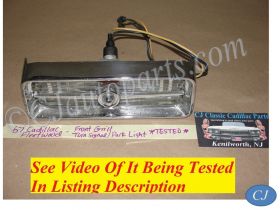 OEM 1967 1968 Cadillac Fleetwood Deville Calais LEFT SIDE FRONT GRILL TURN SIGNAL PARK LIGHT LENS HOUSING